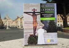 «Сила надії». Книга, що зібрала роздуми Папи про пандемію
