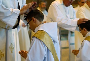 У світі зростає кількість християн, однак зменшується кількість священників