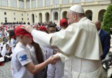Папа оголосив про відзначення Всесвітнього дня дітей