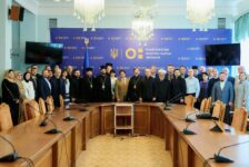 Представники Комісії у справах душпастирства молоді РКЦ на зустрічі з Міністром освіти і науки