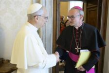 Лев XIV призначив нового голову Папської Комісії захисту неповнолітніх