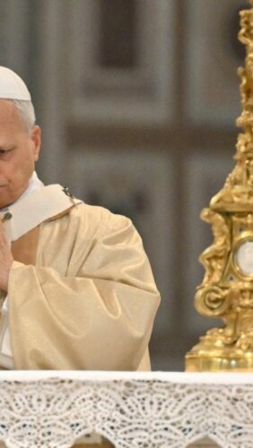 Папа прийняв постраждалих від насильства з боку представників духовенства
