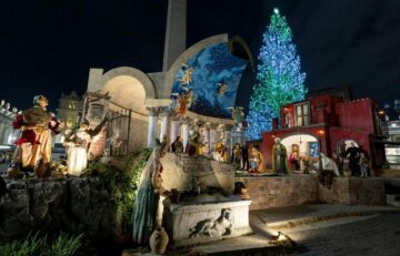 Відбулася інавгурація різдвяної ялинки та вертепу на площі Святого Петра