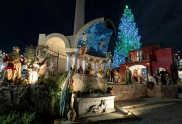 Відбулася інавгурація різдвяної ялинки та вертепу на площі Святого Петра