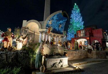 Відбулася інавгурація різдвяної ялинки та вертепу на площі Святого Петра