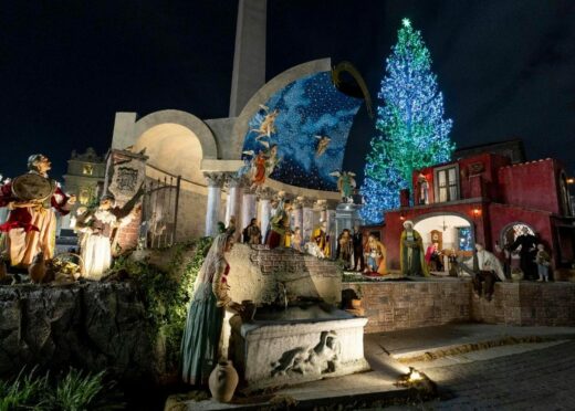 Відбулася інавгурація різдвяної ялинки та вертепу на площі Святого Петра