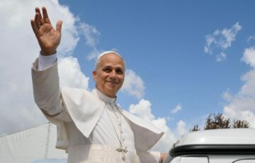 Папа зустрінеться з підлітками та молоддю своєї дієцезії