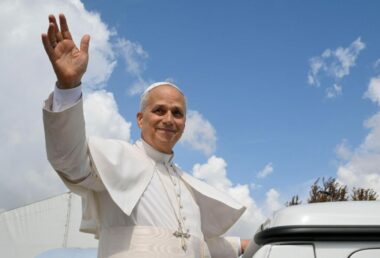 Папа зустрінеться з підлітками та молоддю своєї дієцезії