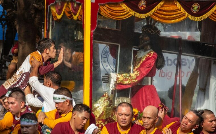 Філіппіни: Рекордна кількість людей відвідала святкування Чорних Назарян