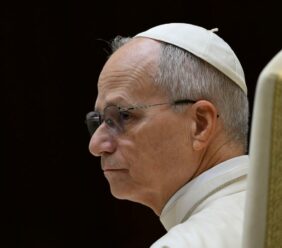 Папа зустрівся з постраждалим від насилля з боку духовенства