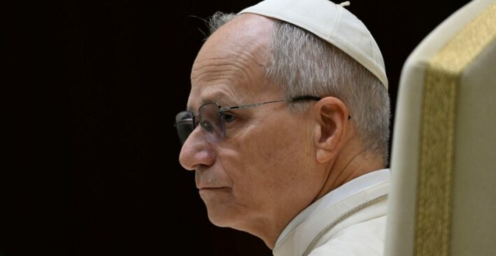 Папа зустрівся з постраждалим від насилля з боку духовенства