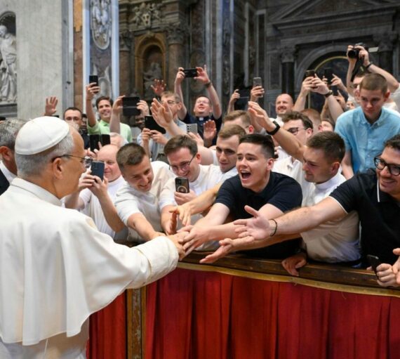 Оприлюднено послання Папи Лева XIV на LXIII Всесвітній день молитви за покликання