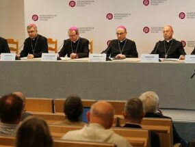 Польща: єпископат створив комісію щодо насильства над неповнолітніми