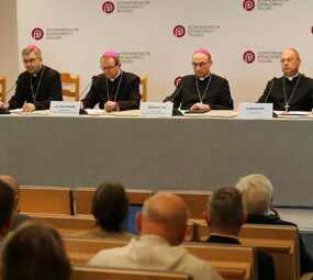 Польща: єпископат створив комісію щодо насильства над неповнолітніми