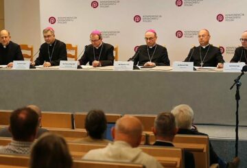 Польща: єпископат створив комісію щодо насильства над неповнолітніми