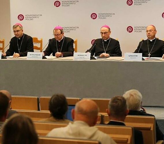 Польща: єпископат створив комісію щодо насильства над неповнолітніми