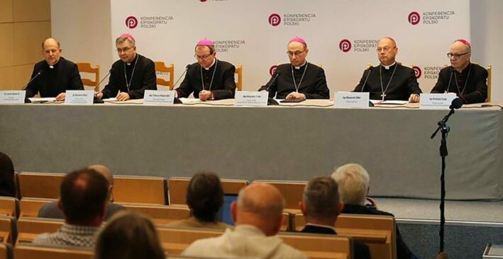 Польща: єпископат створив комісію щодо насильства над неповнолітніми