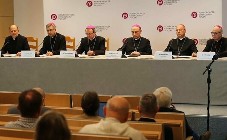 Польща: єпископат створив комісію щодо насильства над неповнолітніми