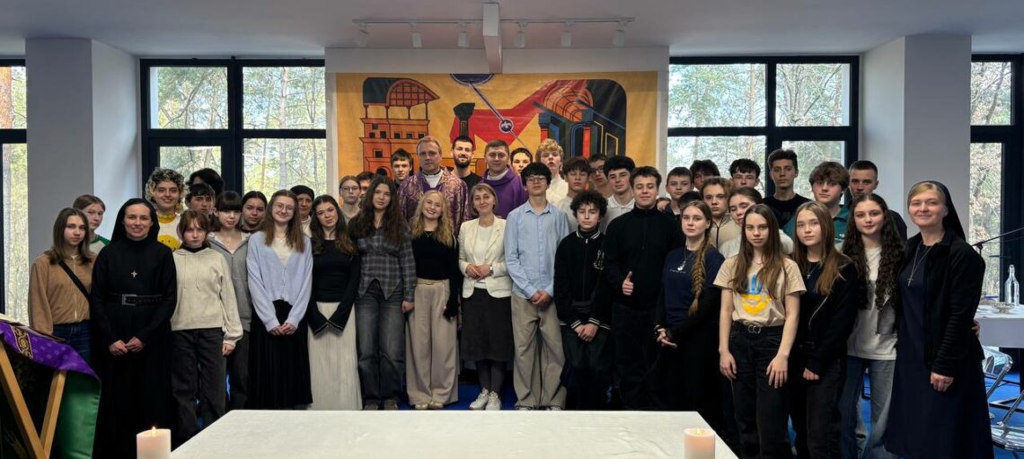 «У школі Серця Ісуса пізнай своє серце». Реколекції для молоді, що готується до Таїнства Миропомазання