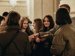 “Говоре, Господи, я слухаю” Закінчилось молодіжне чування у намірі молитов про покликання