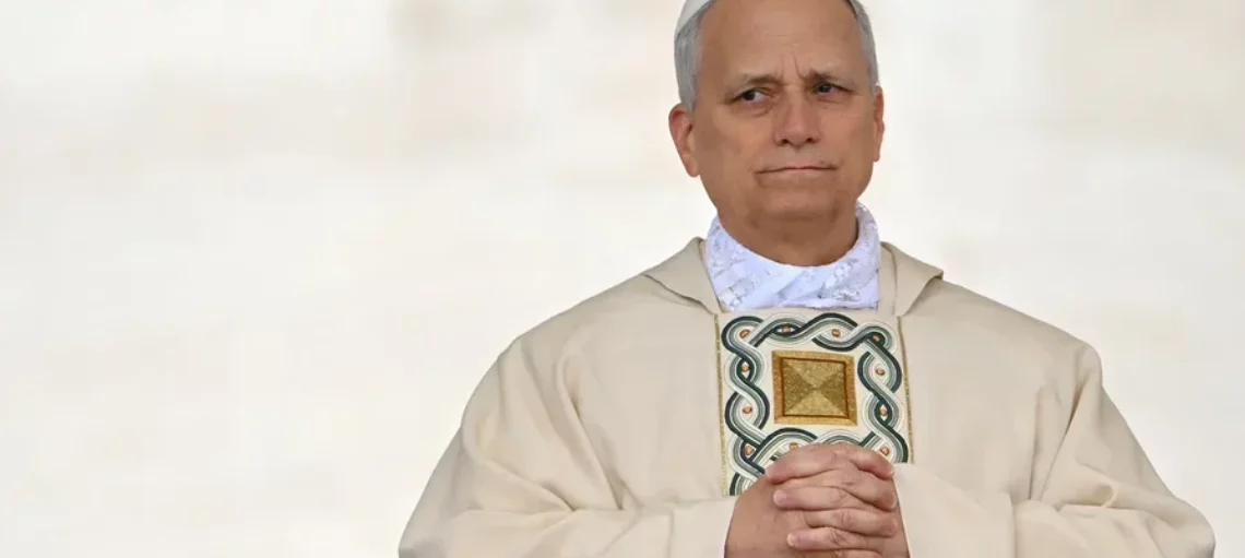 У квітні Лев XIV просить молитися за священників, які переживають кризу