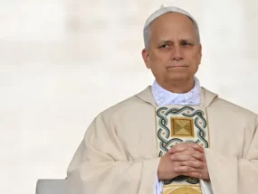 У квітні Лев XIV просить молитися за священників, які переживають кризу