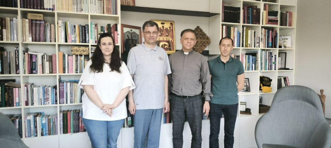 Співпраця Комісії у справах душпастирства молоді та Українського Католицького Університету