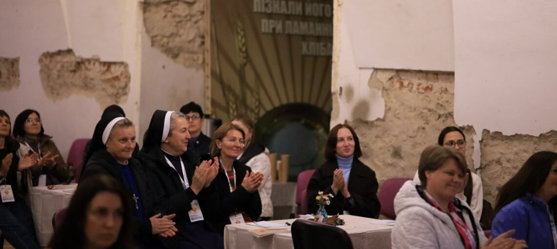 ВСЕУКРАЇНСЬКЕ ПАЛОМНИЦТВО ПЕДАГОГІВ «КОМПАС У ГРУДЯХ»